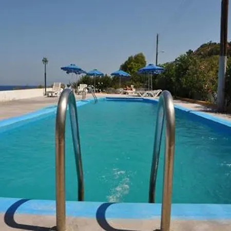 Haritos - Geothermal Hot Swimming Pool Mandrákion