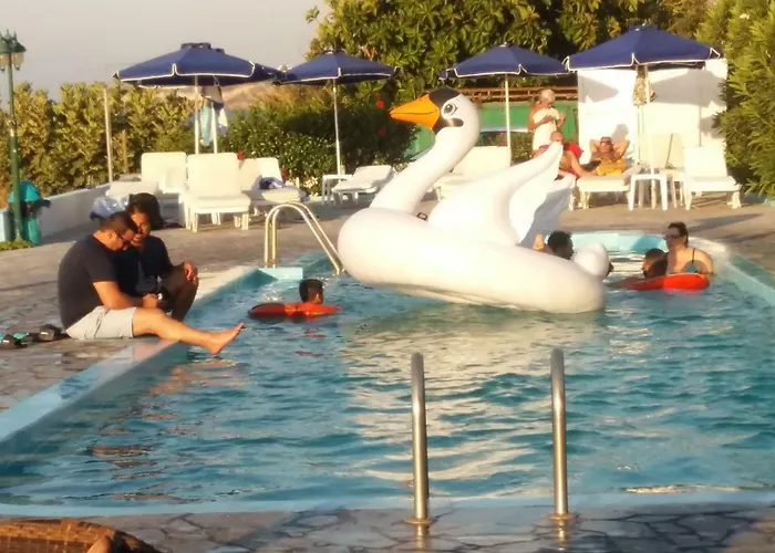 호텔 Haritos - Geothermal Hot Swimming Pool 3*