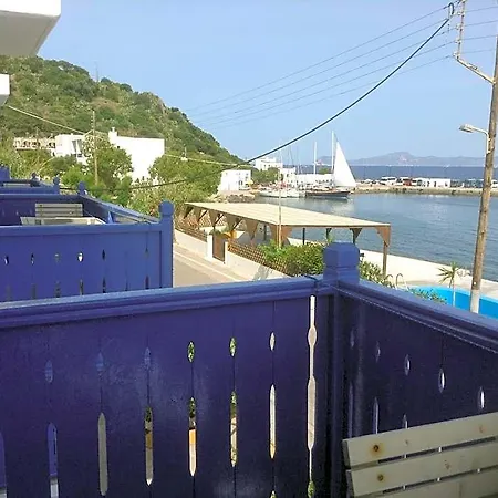 Haritos - Geothermal Hot Swimming Pool 酒店 Mandrákion