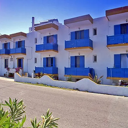 Hotel Haritos - Geothermal Hot Swimming Pool Mandraki (Nisyros)