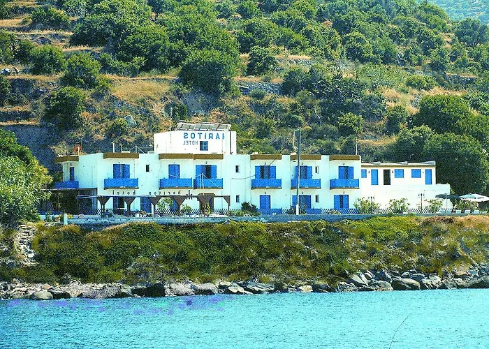 Haritos - Geothermal Hot Swimming Pool Hotel Skála